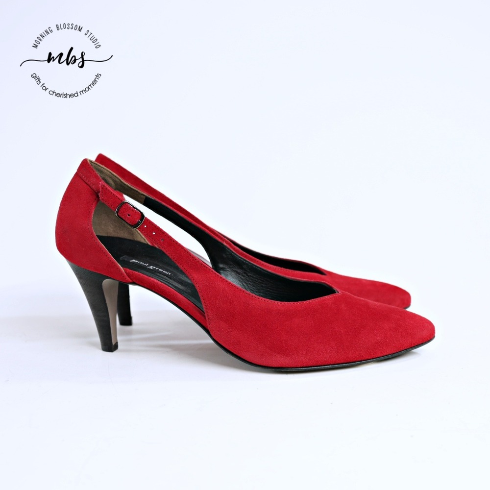 NWT Paul‎ Green Sasha Suede V-Notch Pumps Heels Red Women 7.5
